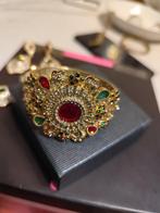 Bracelet pendentif et boucles d'oreilles, Bijoux, Sacs & Beauté, Bagues, Jaune, Fer ou Acier, Comme neuf, Enlèvement