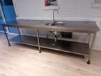 Inox werktafel, Ophalen