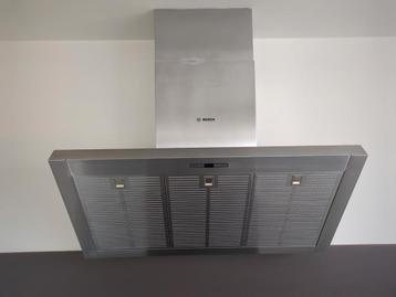 Wandafzuigkap BOSCH DWK 098E50 - Serie 6 beschikbaar voor biedingen