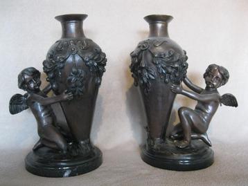 Auguste Moreau bronzen vazen., Enlèvement, Bronze