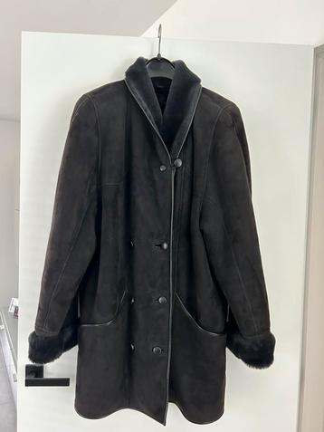 Grijze Mouton retourné beschikbaar voor biedingen