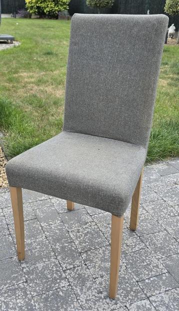 6 stoelen beschikbaar voor biedingen