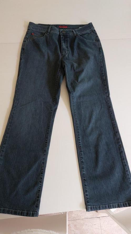 Angels bootcut jeans bleu Luci 9029 taille 42 neuf, Vêtements | Femmes, Jeans, Neuf, W33 - W36 (confection 42/44), Bleu, Enlèvement