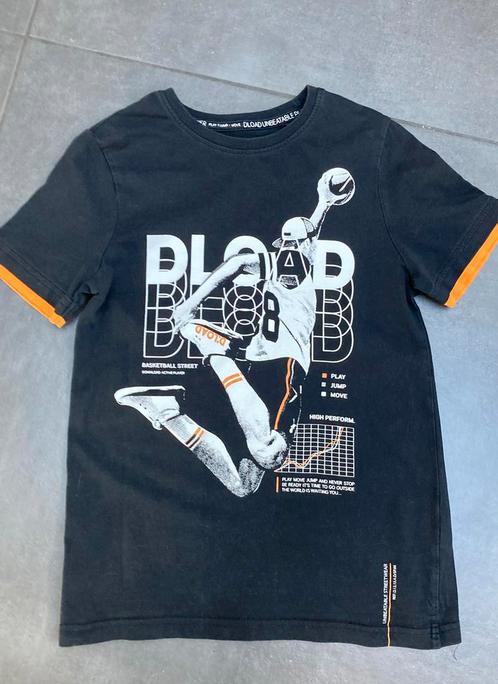 313:zwarte t shirt Basketbal maat 134/140, Kinderen en Baby's, Kinderkleding | Maat 134, Ophalen of Verzenden