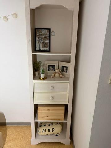Kastje met 2 laden 220 x 60 x 40 beschikbaar voor biedingen
