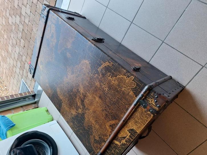 Unieke Engelse salontafel reiskoffer met wereldkaart, Huis en Inrichting, Tafels | Salontafels, Zo goed als nieuw, Ophalen