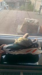 Yeezy Wave Runner, Kleding | Heren, Schoenen, Wit, Ophalen of Verzenden, Zo goed als nieuw, Sneakers