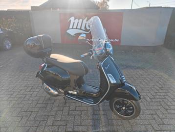 Vespa GTS300 2022 5dkm beschikbaar voor biedingen