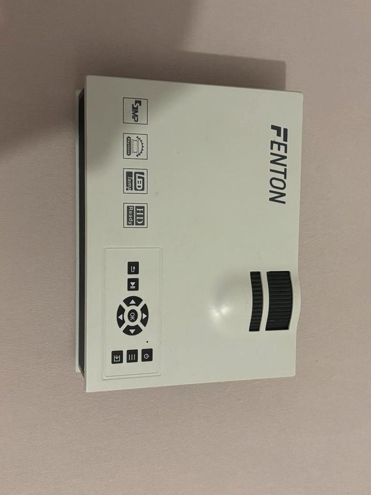 FENTON beamer, Audio, Tv en Foto, Beamers, Zo goed als nieuw, Ophalen of Verzenden