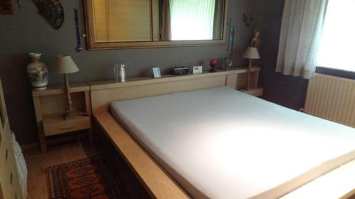 bedmeubel met waterbed, Huis en Inrichting, Slaapkamer | Waterbedden, Zo goed als nieuw, Duo-systeem, 180 cm, 200 cm, Tweepersoons