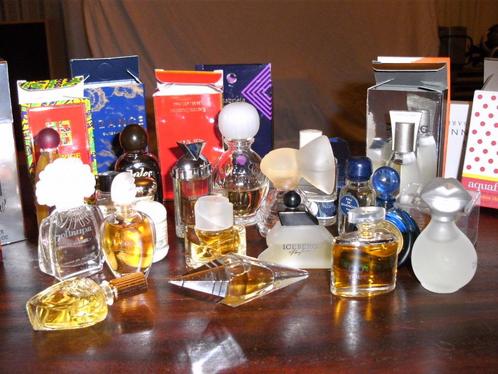collection de FLACONS DE PARFUM MINIATURES individuellement, Collections, Parfums, Miniature, Plein, Enlèvement ou Envoi