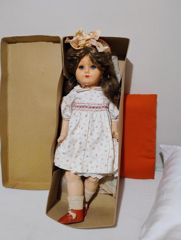 oude antieke pop van 65 cm uit papier marché en in doos, Verzamelen, Poppen, Gebruikt, Pop, Ophalen of Verzenden