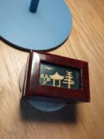 Chinese juwelendoos gemaakt van gelakt hout. Wijnoogst, Ophalen
