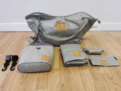 Lässig verzorgingstas luiertas twin bag grijs, Enfants & Bébés, Sac à langer bébé, Utilisé, Sac d'épaule, Enlèvement ou Envoi