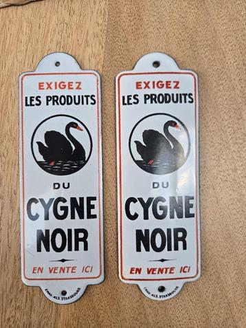 Ancienne plaque émaillée Publicitaire x2 produits Cygne noir, Enlèvement ou Envoi, Utilisé, Panneau publicitaire