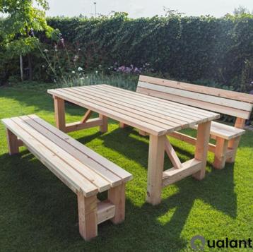 Douglashout - Gloednieuwe Tuintafels beschikbaar voor biedingen