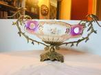 Cup Vase centre table porcelaine France bronze ancien, Antiquités & Art, Antiquités | Porcelaine, Enlèvement ou Envoi