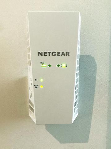 NETGEAR Repeteur wifi NIGHTHAWK x4