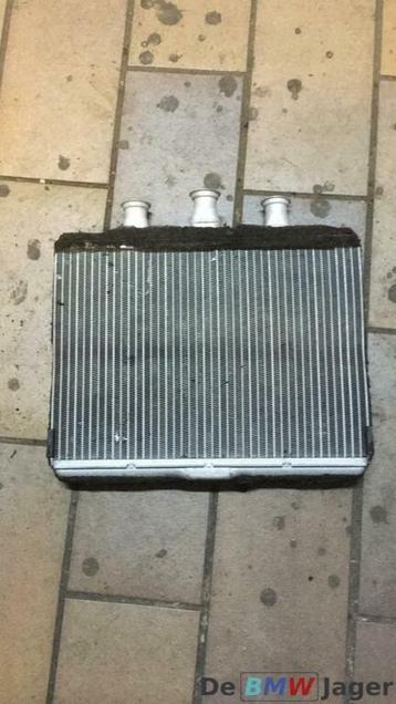 kachel radiateur BMW 7 serie E65 E66 E67 81562 disponible aux enchères