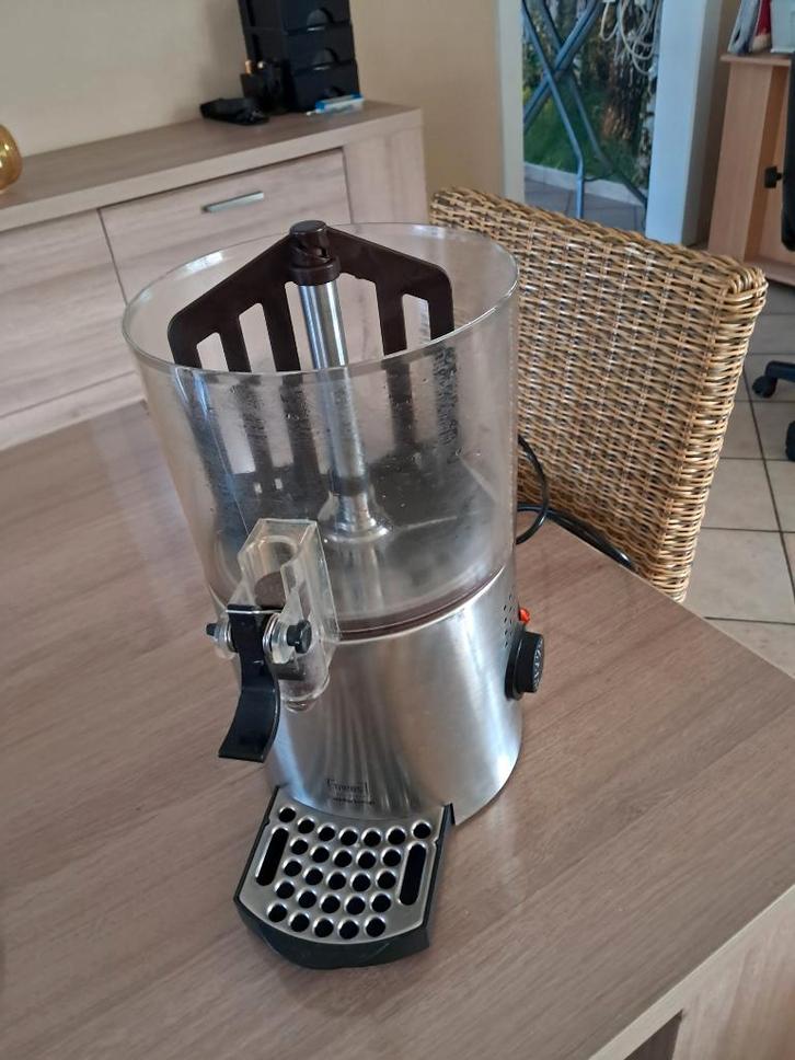 Warme chocolademelk dispenser, Elektronische apparatuur, Koffiezetapparaten, Gebruikt, Overige typen, Overige modellen, 10 kopjes of meer