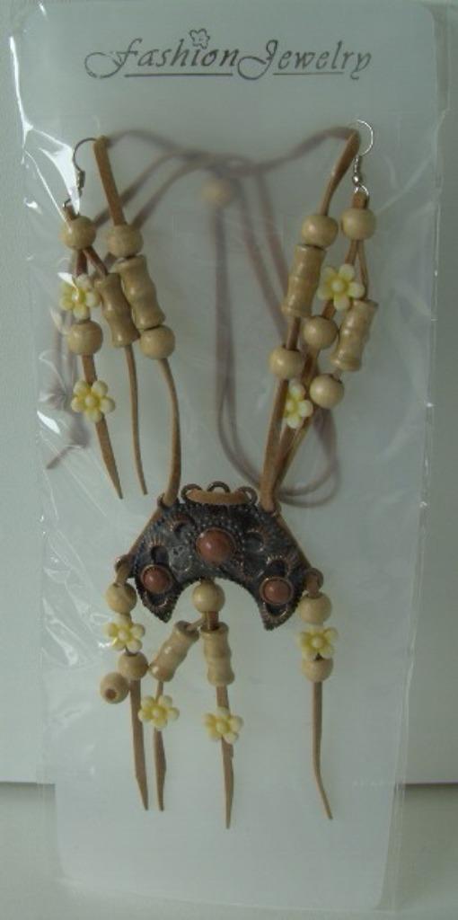 KETTING MET OORBELLEN HOUT & METAAL (2) NIEUW, Bijoux, Sacs & Beauté, Colliers, Neuf, Synthétique, Brun, Réglable, Enlèvement ou Envoi