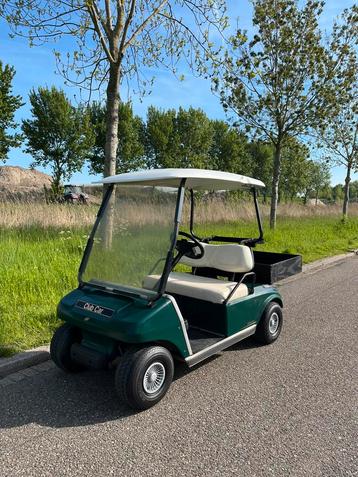 Electrische golfkar rijdt heerlijk , met mooie werkbak beschikbaar voor biedingen