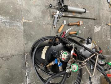Professioneel DRUKVAT EPDM plus veel materiaal in EEN LOT beschikbaar voor biedingen