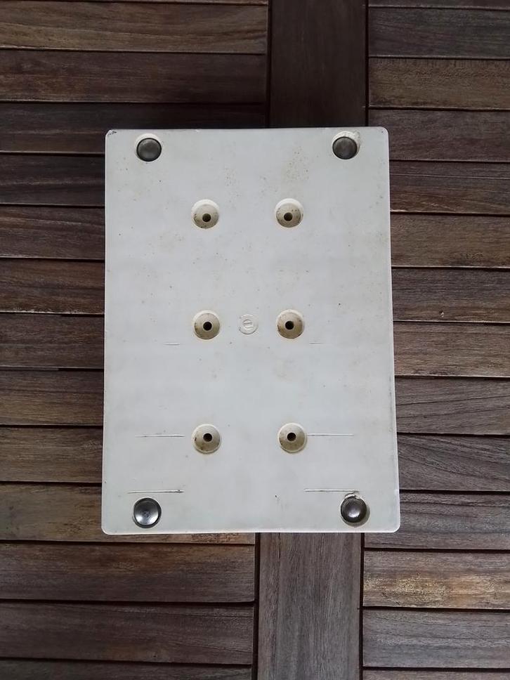 BUITENBOORDMOTOR STEUN IN WITTE KUNSTSTOF, Watersport en Boten, Bootonderdelen, Gebruikt, Overige typen, Zeilboot of Motorboot