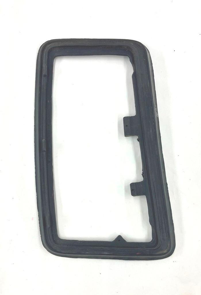 Achterlicht rubber links INNOCENTI  Classic Mini., Auto-onderdelen, Verlichting, Mini, Oldtimer onderdelen, Rover, Austin, Nieuw