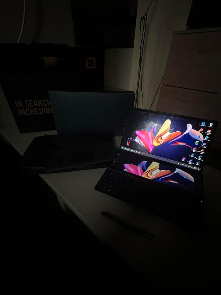 ASUS ZenBook Duo UX482EA  Adobe inclus, Computers en Software, Pc- en Netwerkkabels, Gebruikt, Ophalen