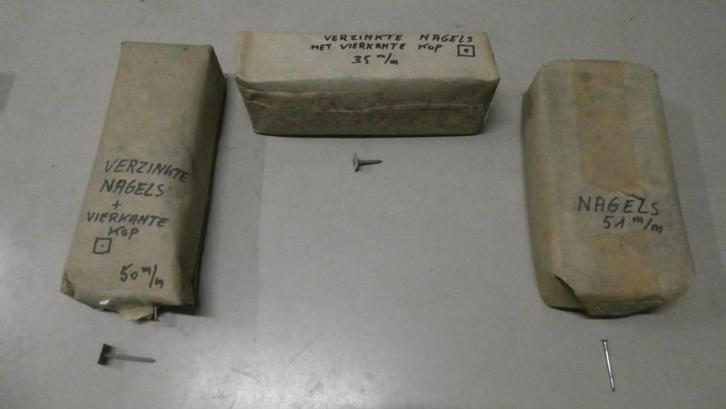 Partij nagels en tirefons , wegens garage opruiming, Doe-het-zelf en Bouw, IJzerwaren en Bevestigingsmiddelen, Nieuw, Spijkers