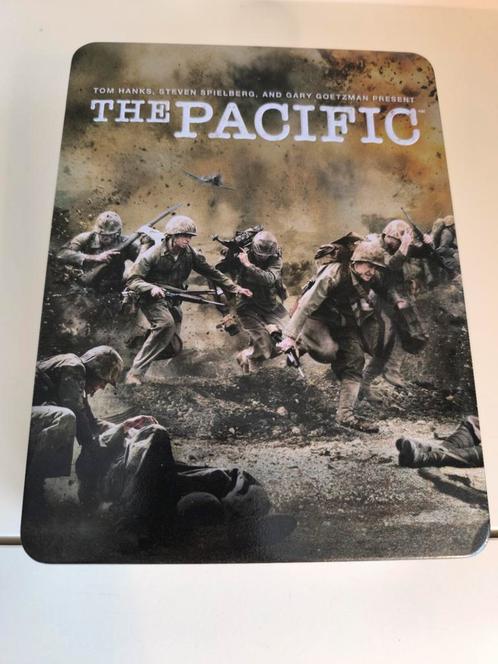 The Pacific dvd box - tin box - steelbook - sleeve aanwezig, CD & DVD, DVD | Action, Comme neuf, Enlèvement ou Envoi