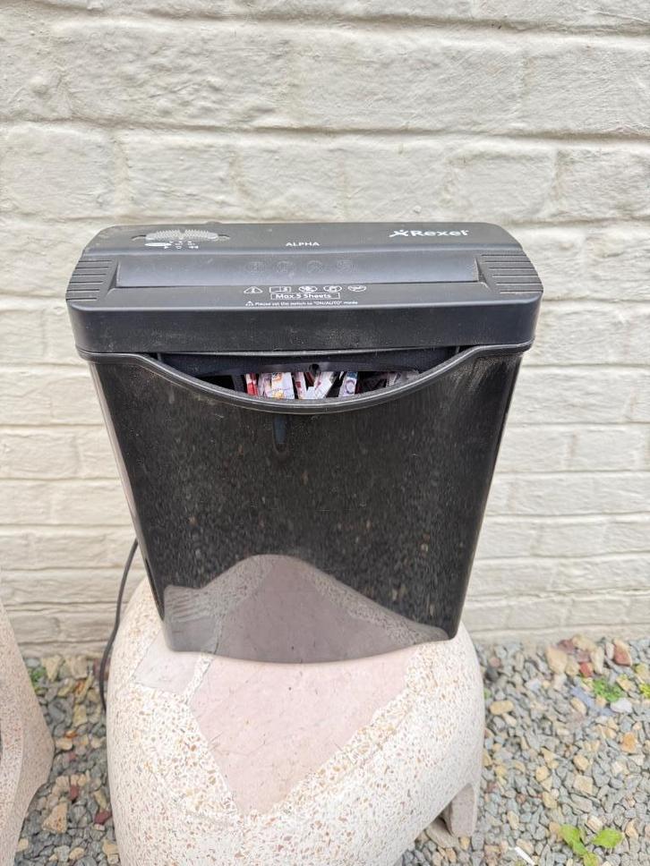 déchiqueteuse de papier, fonctionne bien, Divers, Accessoires de bureau, Comme neuf, Enlèvement ou Envoi