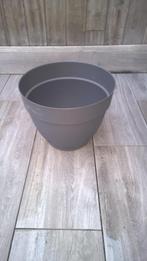 Nieuw  Deroma - grote  bloempot, 25 tot 40 cm, Kunststof, Nieuw, Minder dan 40 cm