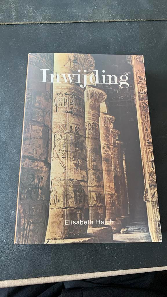 Inwijding van Elisabeth Haich, Boeken, Kunst en Cultuur | Architectuur, Zo goed als nieuw, Ophalen