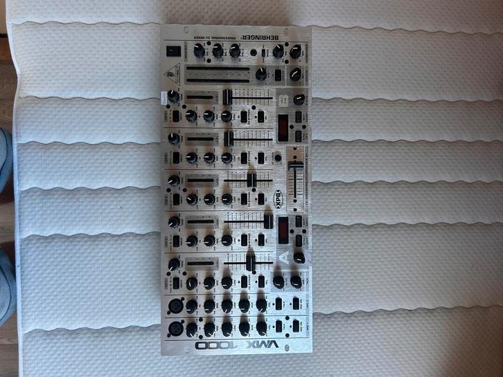 Mixer Behringer VMX1000, Muziek en Instrumenten, Dj-sets en Draaitafels, Behringer, Ophalen