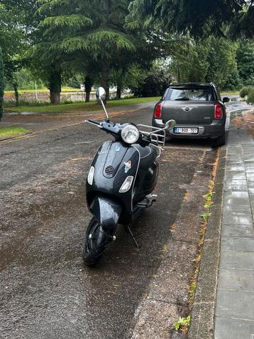 Vespa-model 50lx zwart/klasse A beschikbaar voor biedingen
