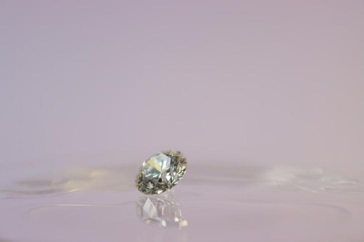 Diamant – brillant rond – 4,01 carats – VVS–VS – EXCELLENT, Bijoux, Sacs & Beauté, Pierres précieuses, Neuf, Enlèvement ou Envoi
