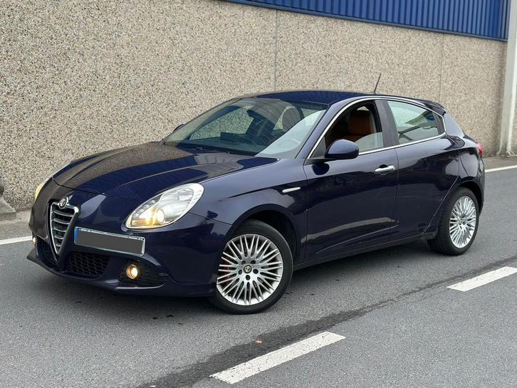 Alfa Romeo Giulietta 2.0 JTDM van het jaar2010 met 311.000km, Auto's, Alfa Romeo, Bedrijf, Te koop, Giulietta, Airbags, Diesel