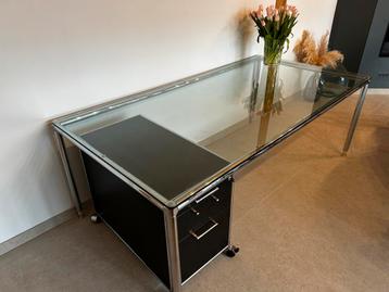 Très beau bureau design en verre (100x200cm) et commode