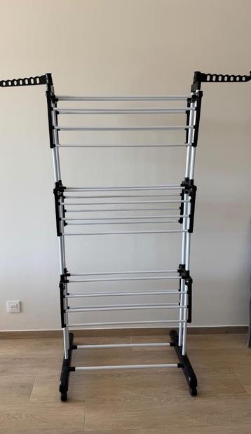 Séchoir étendoir à Linge sur Roulette  Pliable 73x64xx177 beschikbaar voor biedingen