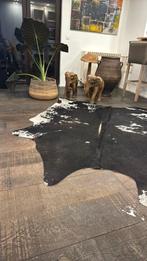 Jolie peau de vache, 150 à 200 cm, Enlèvement ou Envoi, Autres couleurs, 150 à 200 cm