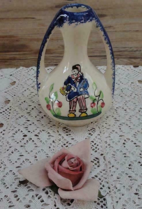 Frans handbeschilderd vaasje uit Normandië ( Lisieux), Antiek en Kunst, Curiosa en Brocante, Ophalen of Verzenden