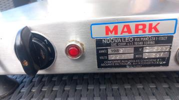 Trancheuse à viande professionnelle MARK fabriquée en Italie, Enlèvement, Comme neuf