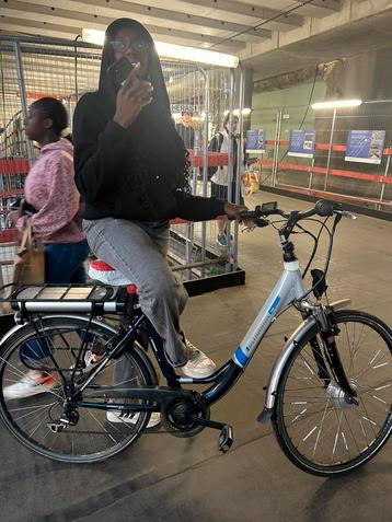 Electrische dames fiets, Ophalen, Gebruikt