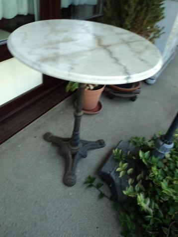 tuin-bijzettafel beschikbaar voor biedingen