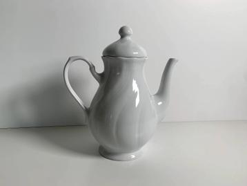 Theepot beschikbaar voor biedingen