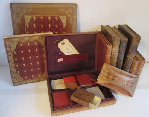 Bureau d'écriture en cuir ancien, notaire avec faux livres, Antiquités & Art, Curiosités & Brocante, Envoi