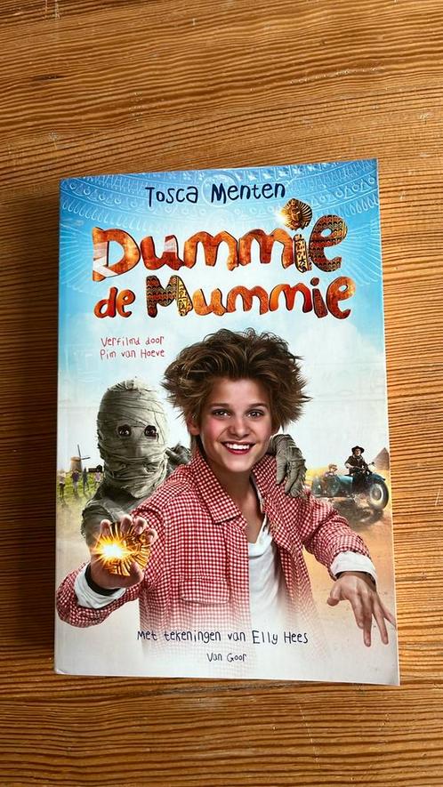 Tosca Menten - Dummie de mummie en de gouden scarabee, Boeken, Kinderboeken | Jeugd | onder 10 jaar, Zo goed als nieuw, Ophalen of Verzenden