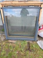 2 velux ramen  1.14m x1.18m .in goede staat, Doe-het-zelf en Bouw, Ophalen, Gebruikt, Dakraam